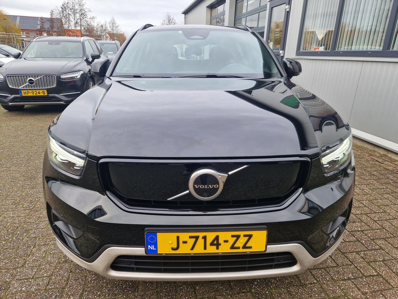 Volvo XC40 Recharge P8 AWD R-Design Pano | Harman Kardon | 20"