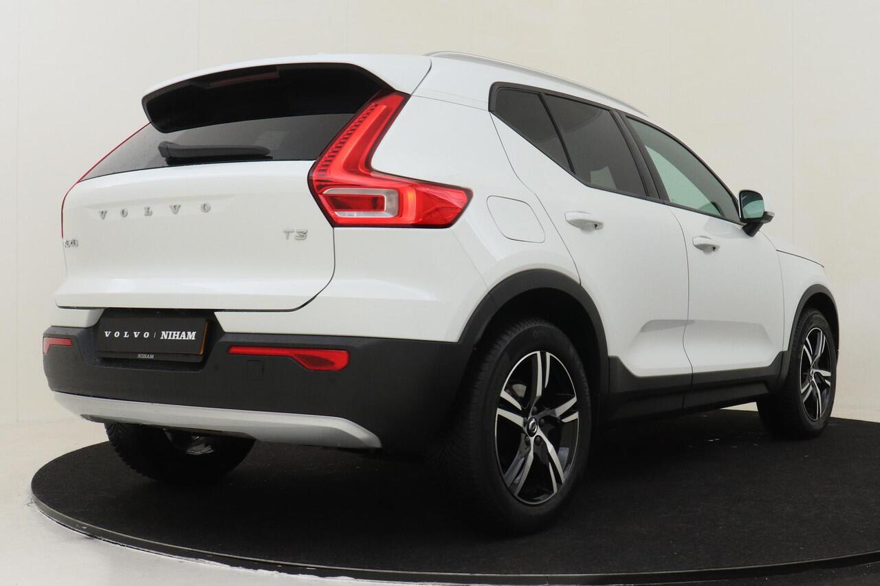 Volvo XC40 T3 AUT. MOMENTUM -PANO.DAK|HARMAN/KARDON|CAMERA|TREKHAAK|CRUISE|18"