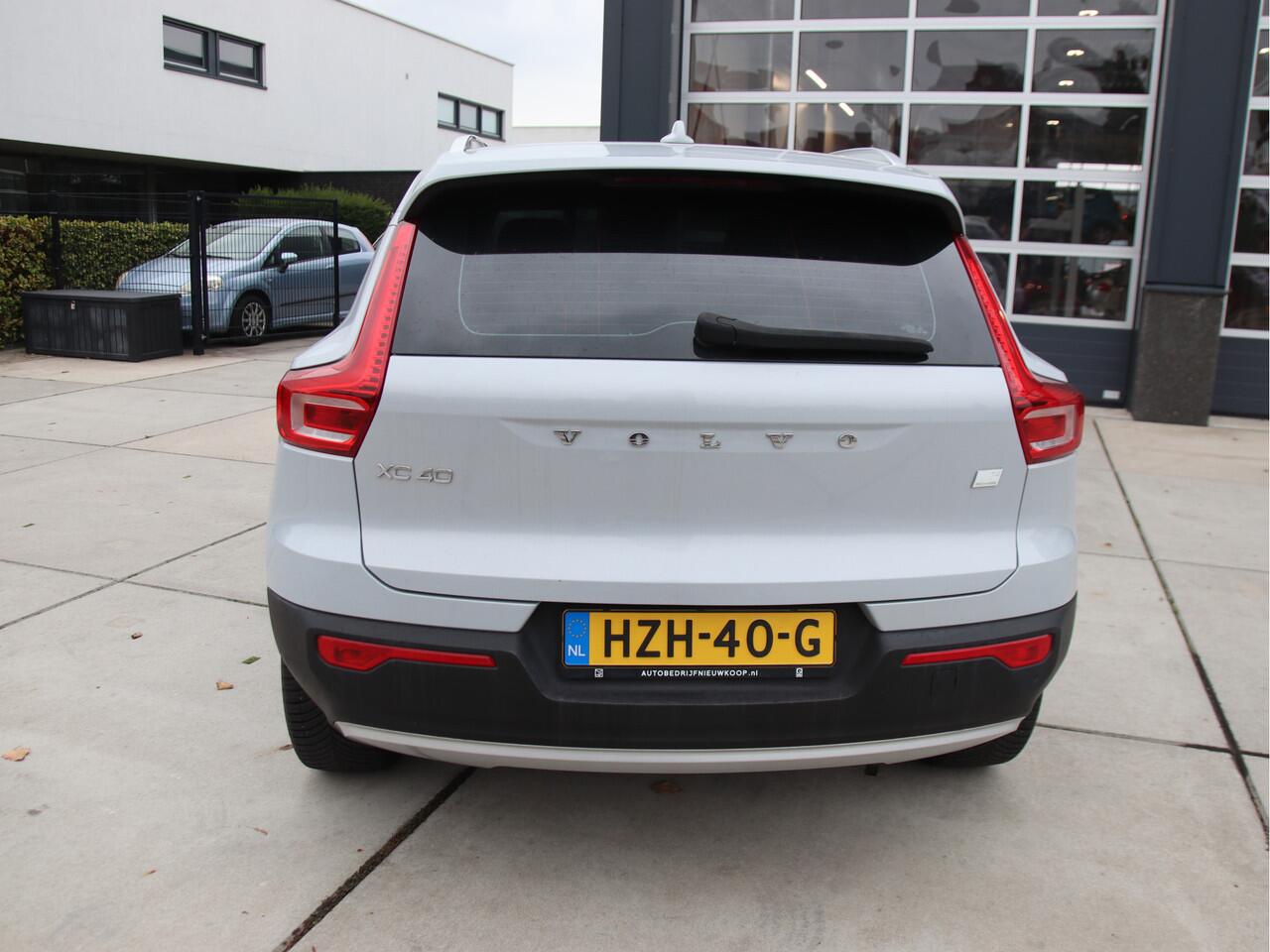 Volvo XC40 1.5 T4 Recharge Inscription Camera/Carplay, Leder, 4x stoel&stuur verwarming Eindejaar aanbieding!