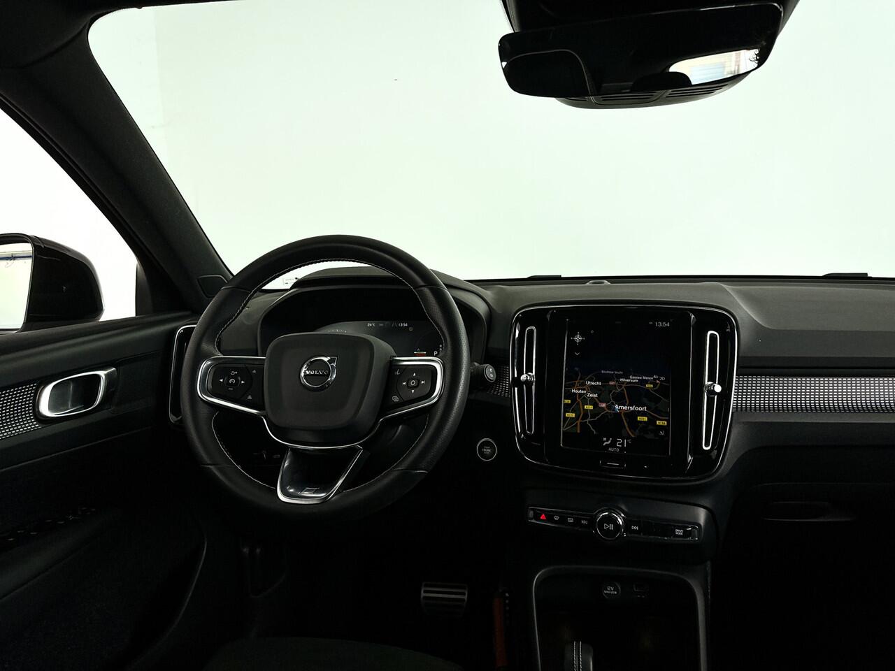 Volvo XC40 T5 Twin Engine R-Design | Parkeercamera