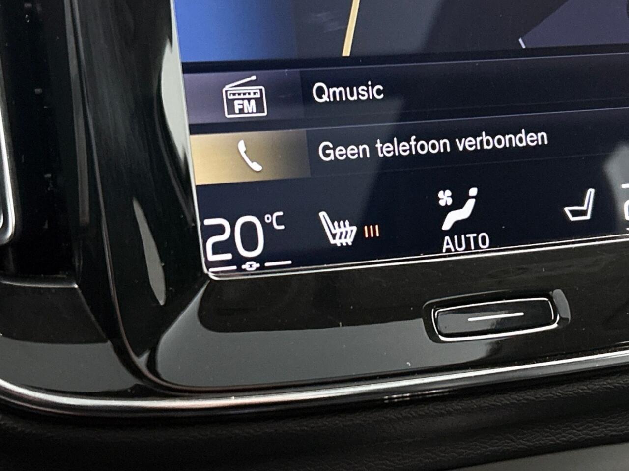 Volvo XC40 1.5 T3 Inscription | Panorama dak | Leder | 18'' Lichtmetaal |