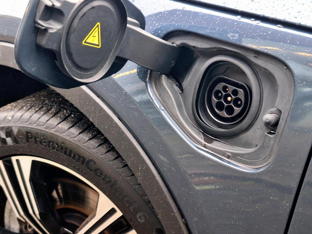 Volvo XC40 1.5 T5 Recharge R-Design | Trekhaak 1800kg | Leder | stoelverwarming | Blindspot | occasion