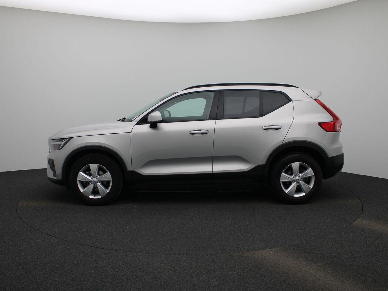 Volvo XC40 T2 Essential | Navigatie | Climate control | Parkeersensoren