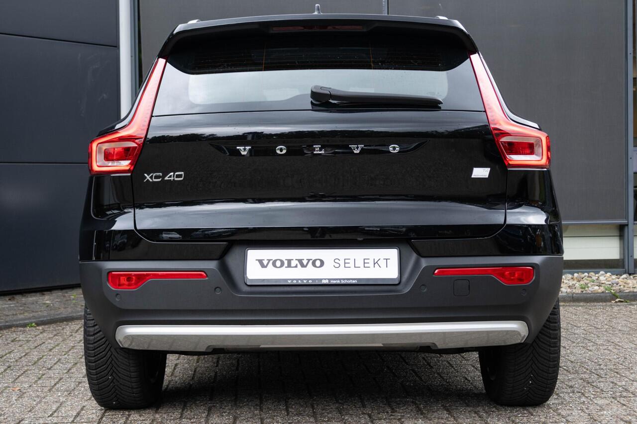 Volvo XC40 T4 Recharge Inscription | Trekhaak | Panoramadak| Interieur voorverwarming| Adaptieve Cruise Control| Electrisch bedienbare voorstoelen|Rondomzicht Camera|Park Assist voor en Achter