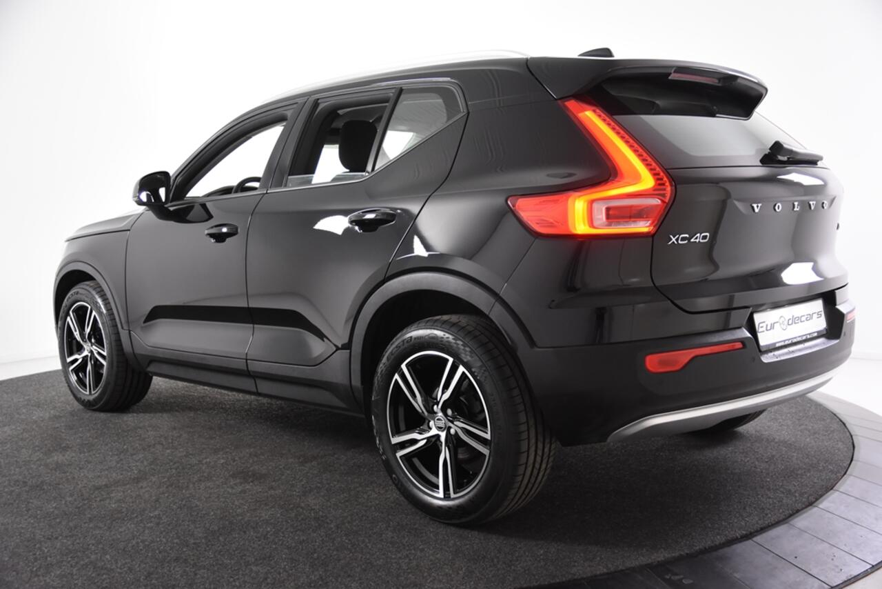Volvo XC40 1.5 T3 Momentum Pro *1ste Eigenaar*18 inch R-Design*Navigatie*