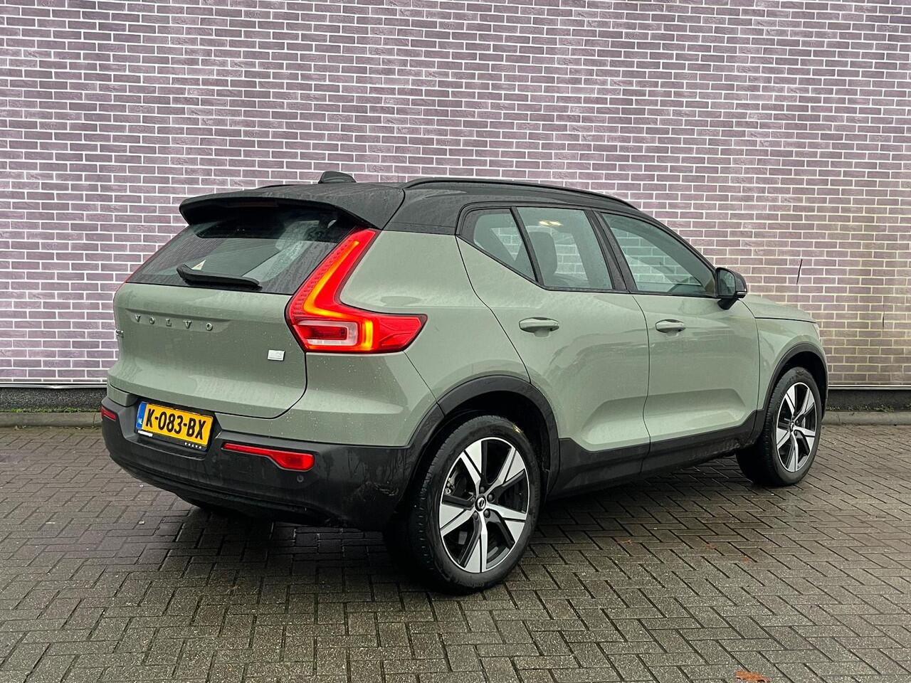 Volvo XC40 Recharge P8 AWD R-Design | Trekhaak | Elektrische stoelverstelling | Stoel-/Stuurverwarming | Dodehoekdetectie | Adaptive Cruis Control | Harman Kardon Audio | Warmtepomp | Parkeercamera | Lederen Bekleding |