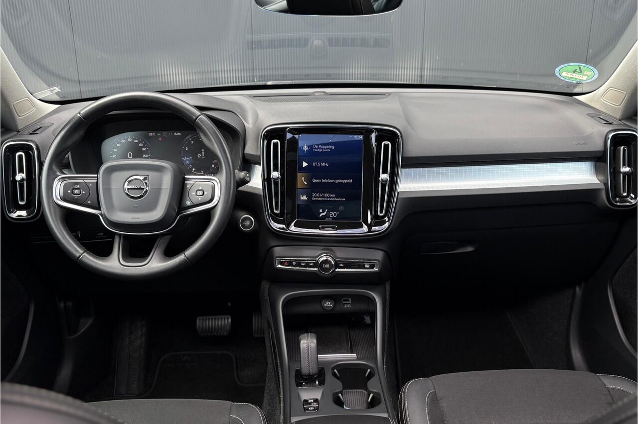 Volvo XC40 1.5 T3 Momentum Pro 164pk - Camera - ACC - Pano - Trekhaak - Carplay - Harman Kardon - Rijklaar