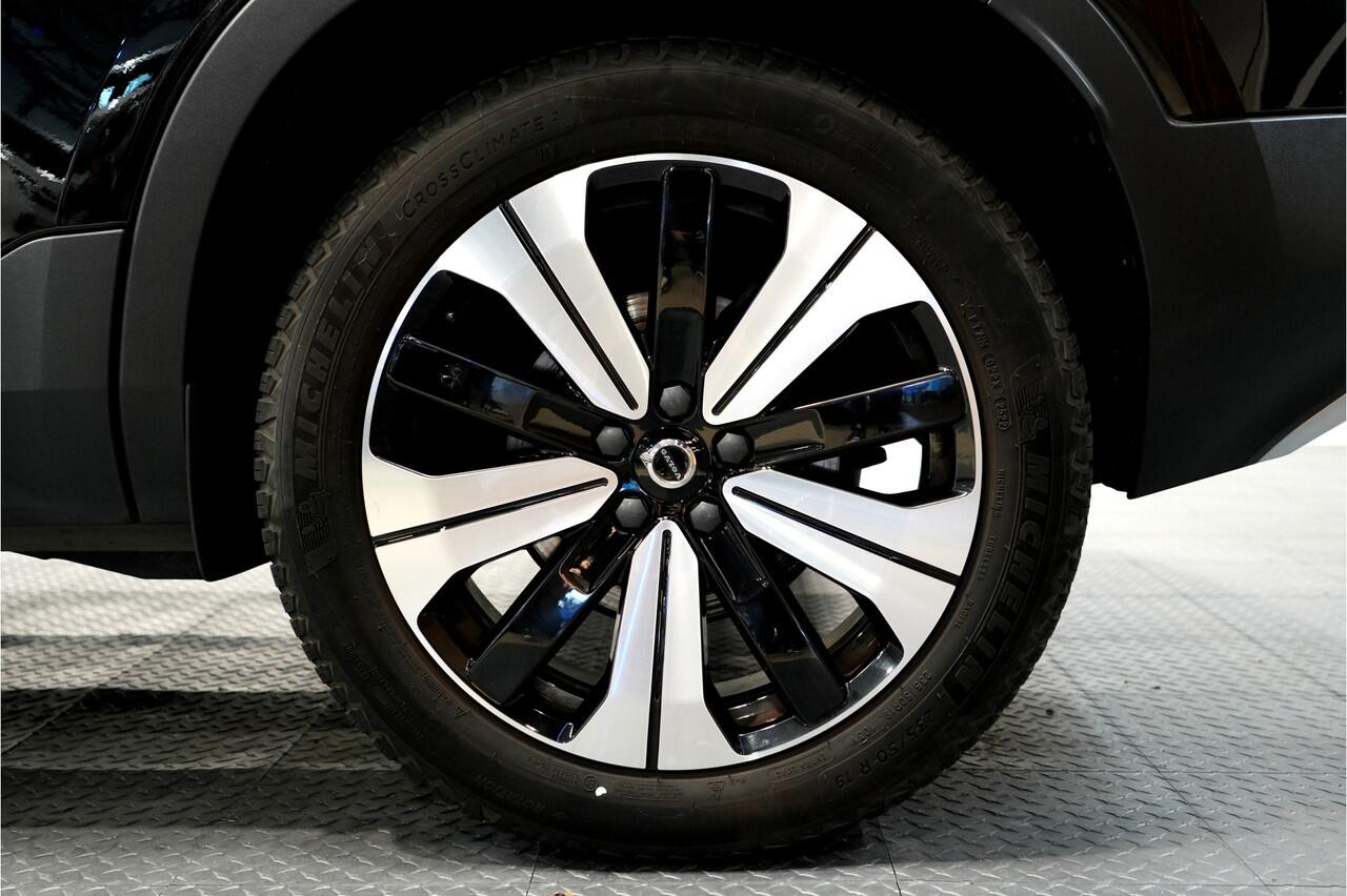 Volvo XC40 1.5 T5 Plug-in Hybrid 193kW/262pk DCT7 Ultimate Bright FACELIFT! PANORAMADAK + HARMAN/KARDON + ADAPT.CRUISE + PILOT ASSIST + NAVI SENSUS + BLIS + LANE ASSIST + EL.STOELEN + STOEL-&STUURVERWARMING + CAMERA + KEYLESS + PARKSENSOREN V&A + 19" LM-VELGEN!!