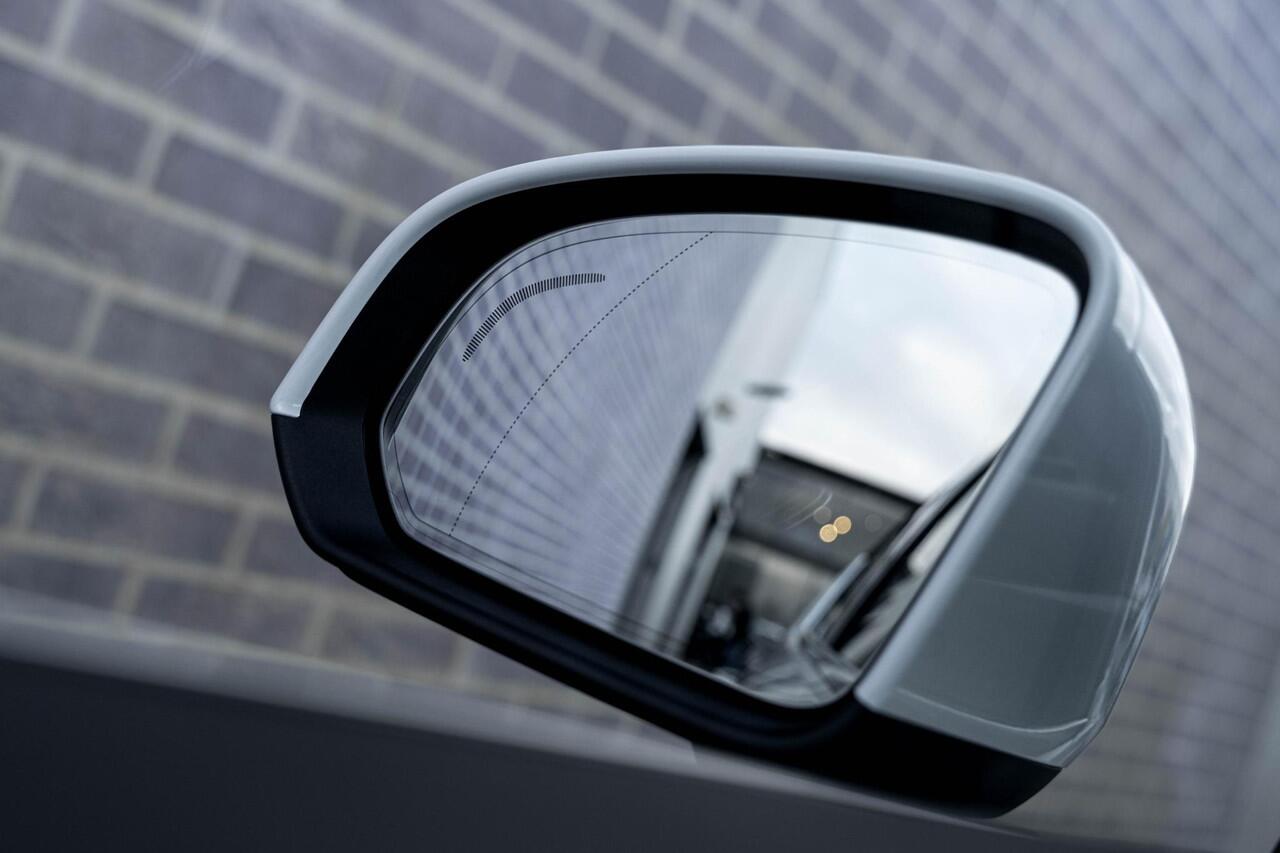 Volvo XC40 T2 Inscription | Stoel- / Stuurverwarming | Adaptive Cruise Control | Dodehoekdetectie | Keyless Entry | Climate | Volvo On Call |