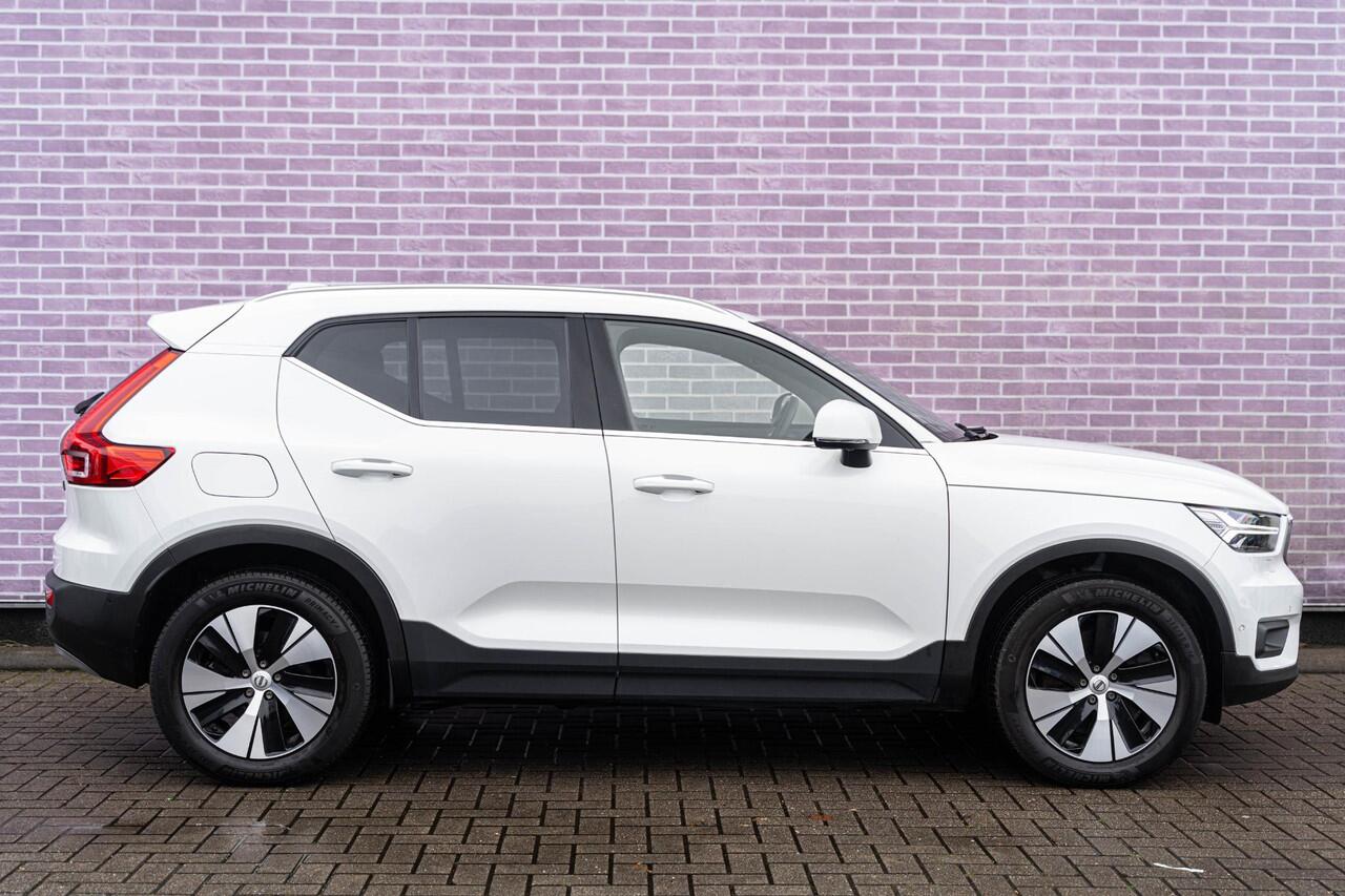 Volvo XC40 Recharge T5 Inscription Expression | Trekhaak | Adaptive cruise control | 360 camera | Harman Kardon audio | Stoel- en stuurwielverwarming | Elektrische stoelverstelling | Actieve LED koplampen |