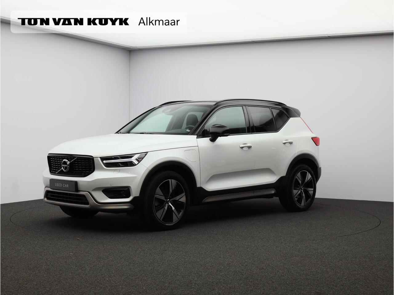 volvo-xc40-t5-recharge-r-design---t