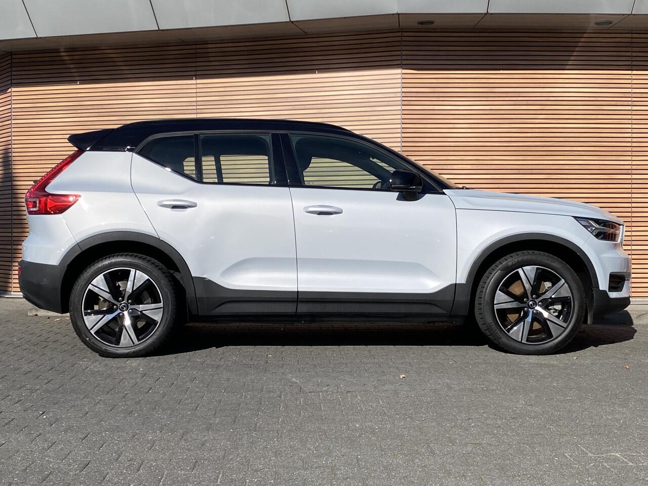 Volvo XC40 Recharge P8 AWD R-Design Camera / Stoel/stuur verwarming / Navigatie