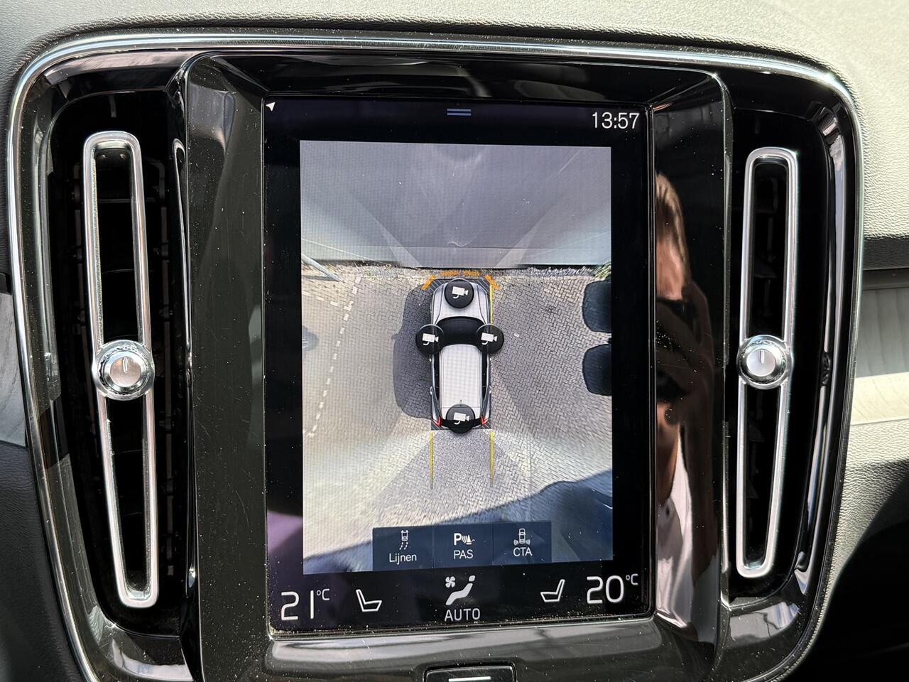 Volvo XC40 1.5 T4 Recharge Inscription Expression (Hoge Instap) Open Dak | 360° Camera | Winter Pack | Harman & Kardon | Navigatie | Memory