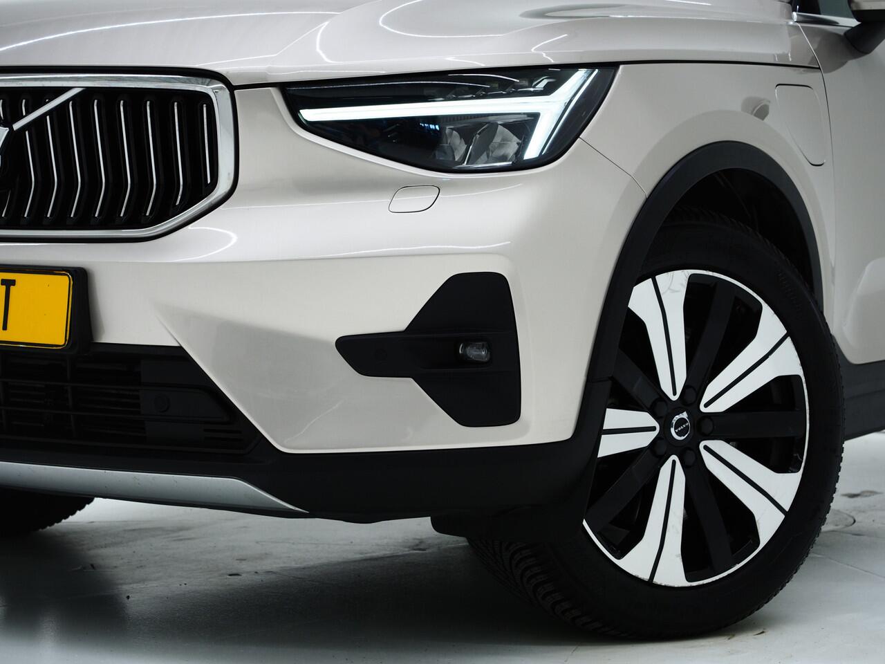 Volvo XC40 1.5 T5 262pk! Recharge Ultimate | Panoramadak | Pilot Assist | Harman/Kardon | 360 | Keyless | Carplay