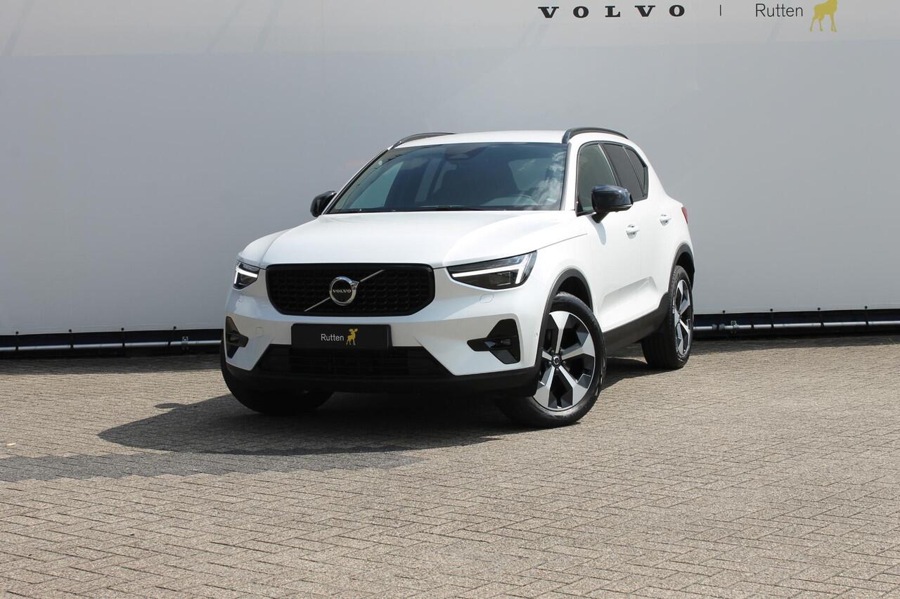 Volvo XC40 B3 177PK Automaat Plus Dark Google infotainment / Draadloos telefoon opladen / Elektrisch bedienbare bestuurdersstoel met geheugen / Adaptieve Cruise Control