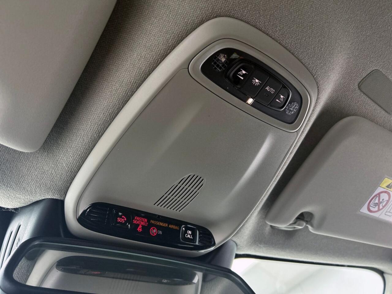 Volvo XC40 1.5 T2 Momentum Core | Rijklaar | Stoel + Stuur Verwarming | Nav