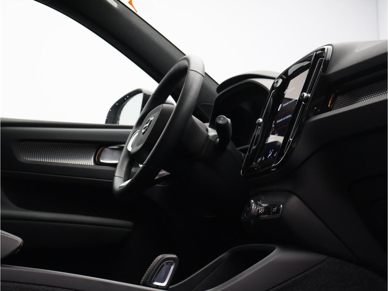 Volvo XC40 T4 Recharge R-Design / Trekhaak / Stoel+stuurwielverwarming