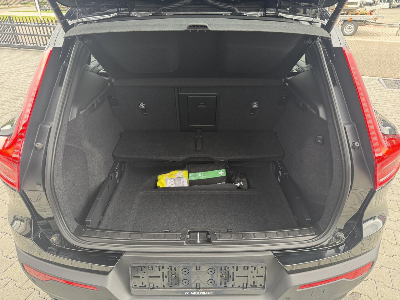 Volvo XC40 2.0 B4 Plus Dark Leder|memory|cam