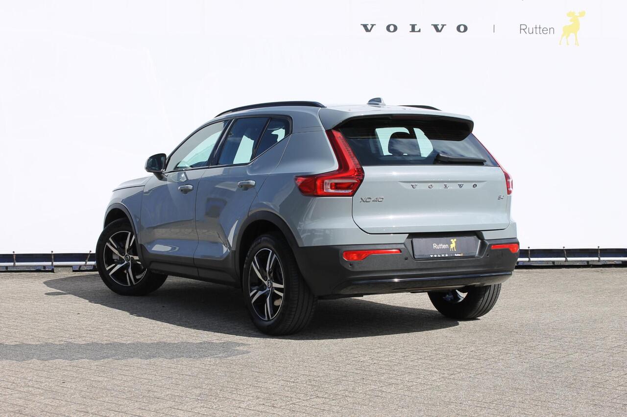 Volvo XC40 B4 211PK Automaat Plus Dark Google Infotainment / Verwarmbare voorruit / Semi elektrisch wegklapbare trekhaak / Elektrisch verstelbare voorstoelen met geheugen op de bestuurdersstoel