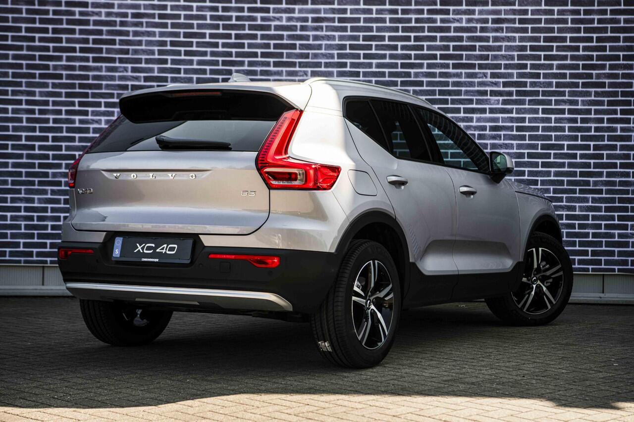 Volvo XC40 2.0 B3 Business Edition | Stoel en Stuurverwarming | Harman Kardon | Adaptieve Cruise Control | BLIS | Donker Glas |