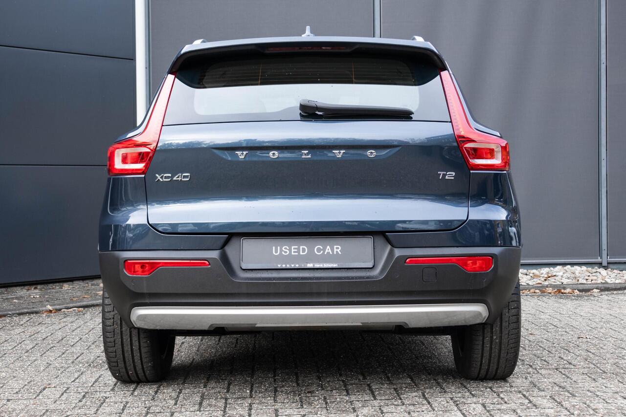 Volvo XC40 T2 Inscription | Parkeercamera | Fullmap Navigatie | Verwarmbare voorstoelen en Stuurwiel | Lederen bekleding | Semi Elektrische Trekhaak | BLIS | Adaptieve Cruise Control |