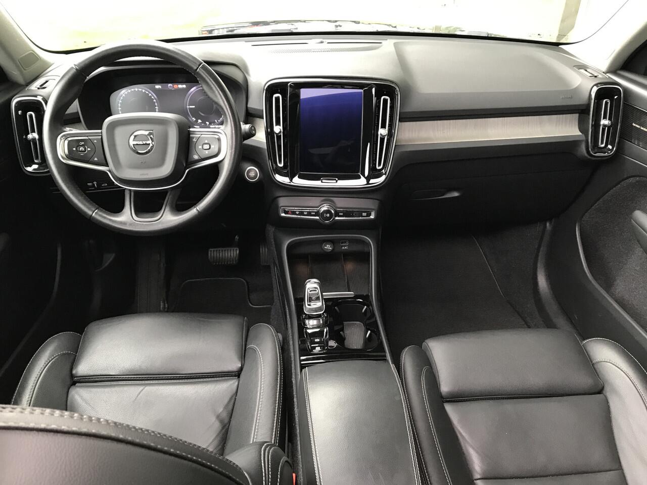 Volvo XC40 1.5 T5 Recharge Inscription | Rijklaar incl 12 mnd Bovag | Panoramadak Keyless Harman/Kardon 360 camera