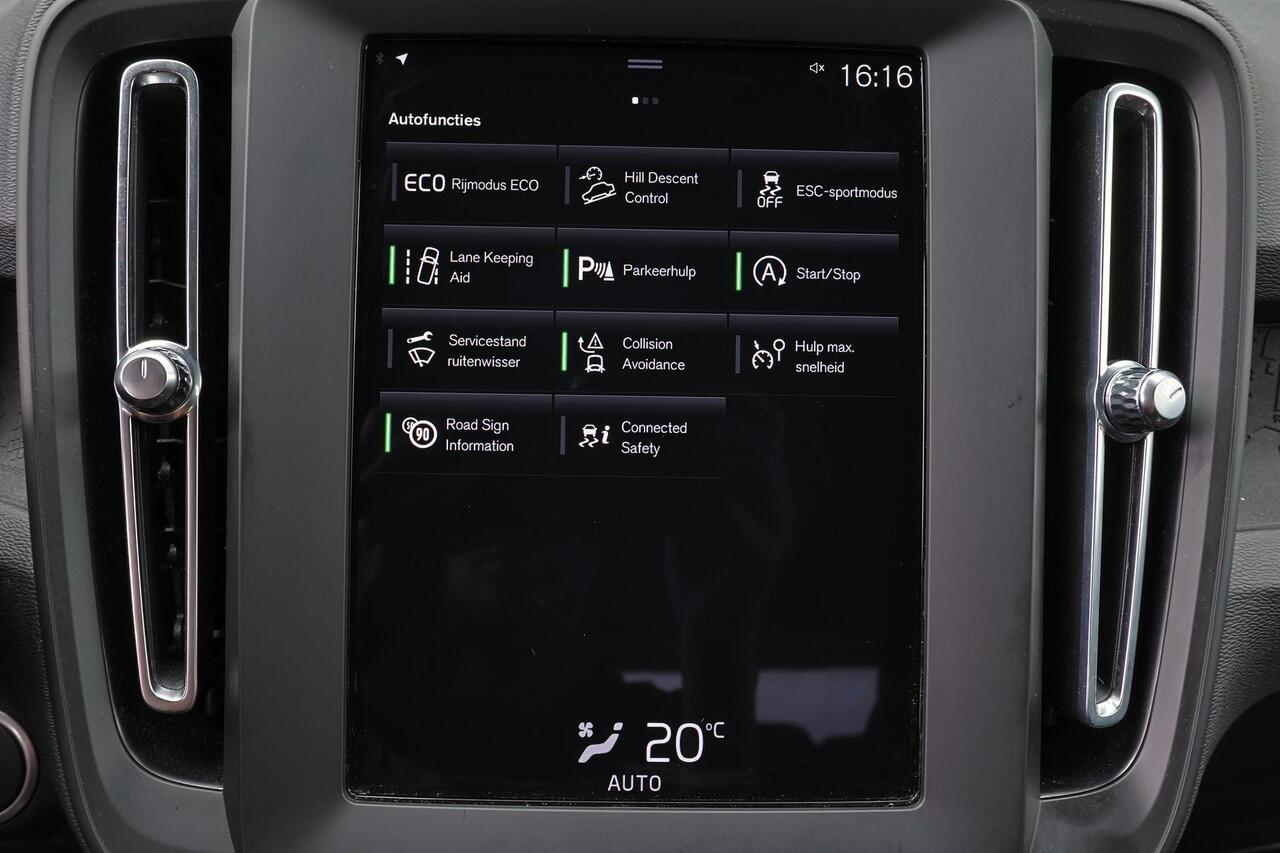 Volvo XC40 T2 Momentum Core - AUTOMAAT - LED-koplampen - Sensus navigatie - Cruise Control - Climate Control