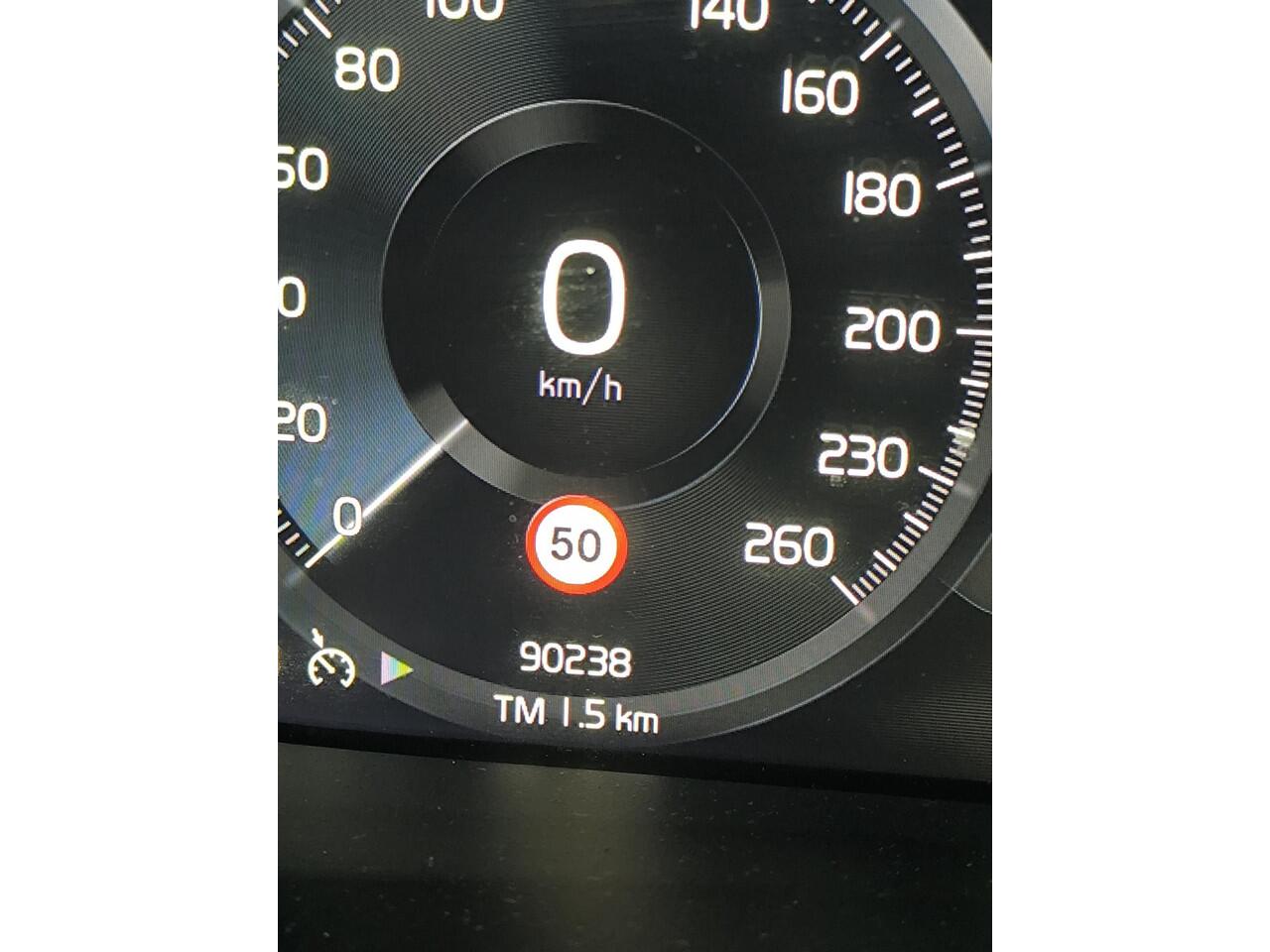 Volvo XC40 1.5 T4 Recharge Inscription Expression Trekhaak, stoel en stuur verwarming, camera, electr A klep, carplay, 1e eigenaar