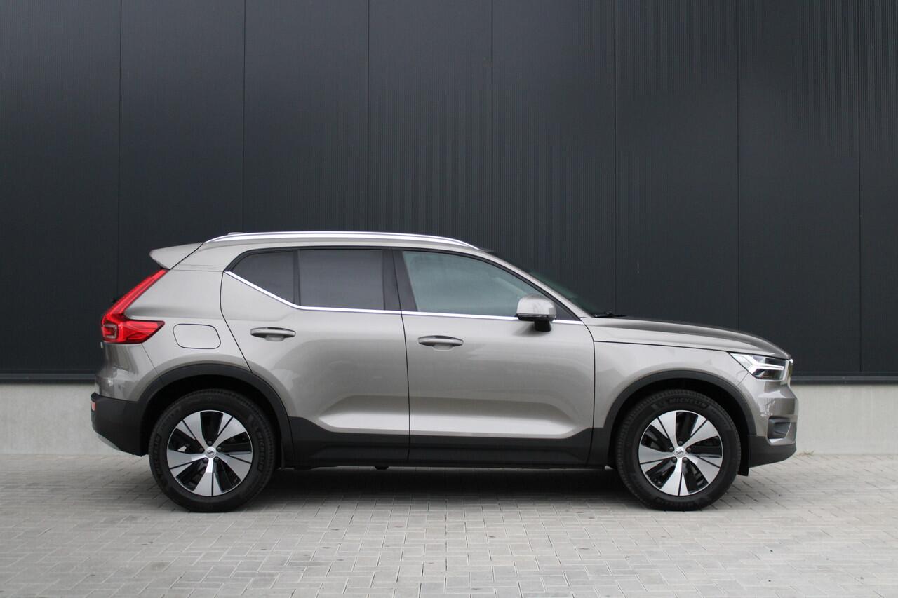 Volvo XC40 1.5 T4 Recharge Inscription - Pilot Assist - Keyless - Navi - Camera - Stoel/Stuurverwarming - LED - Rijklaar