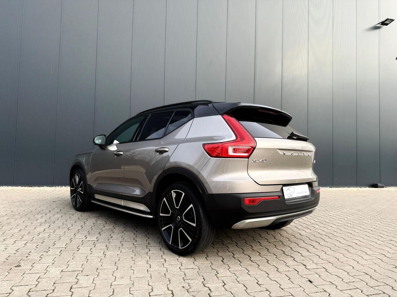 Volvo XC40 1.5 T4 R-Design pano / 21 inch / Memory