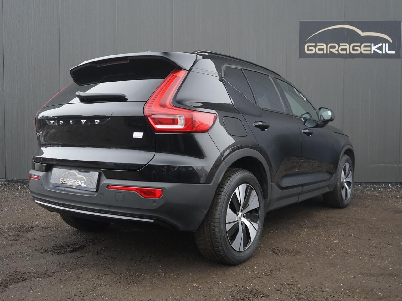 Volvo XC40 1.5 T5 Plug-in hybrid Plus Dark facelift / 1e Eig / Dealeronderh / Stoel- Stuurverwarming / Camera / Carplay / LED / Half leder