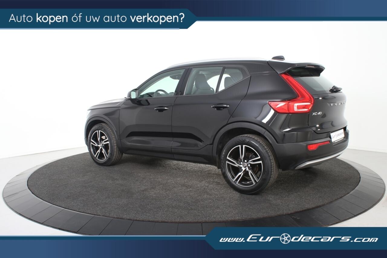 Volvo XC40 1.5 T3 Momentum Pro *1ste Eigenaar*18 inch R-Design*Navigatie*