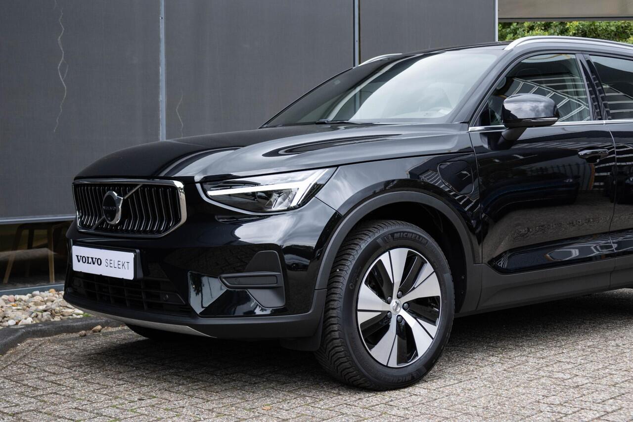 Volvo XC40 T4 Recharge Inscription | Trekhaak | Panoramadak| Interieur voorverwarming| Adaptieve Cruise Control| Electrisch bedienbare voorstoelen|Rondomzicht Camera|Park Assist voor en Achter