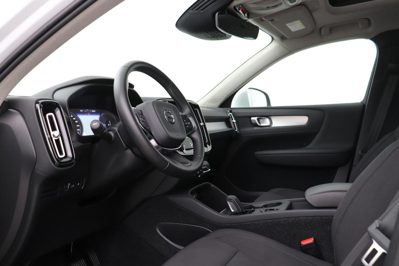 Volvo XC40 T5 Recharge Inscription Expr. | Panoramadak | 19 Inch | Keyless | Apple Carplay | Getint Glas
