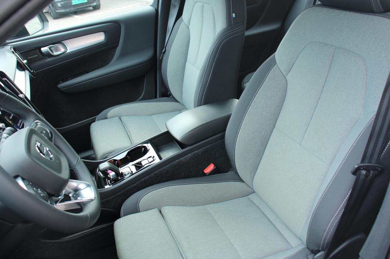Volvo XC40 1.5 Plus Dark T4, Stoel, Stuur verwarming, FACE-LIFT, 2022, 45DKM,