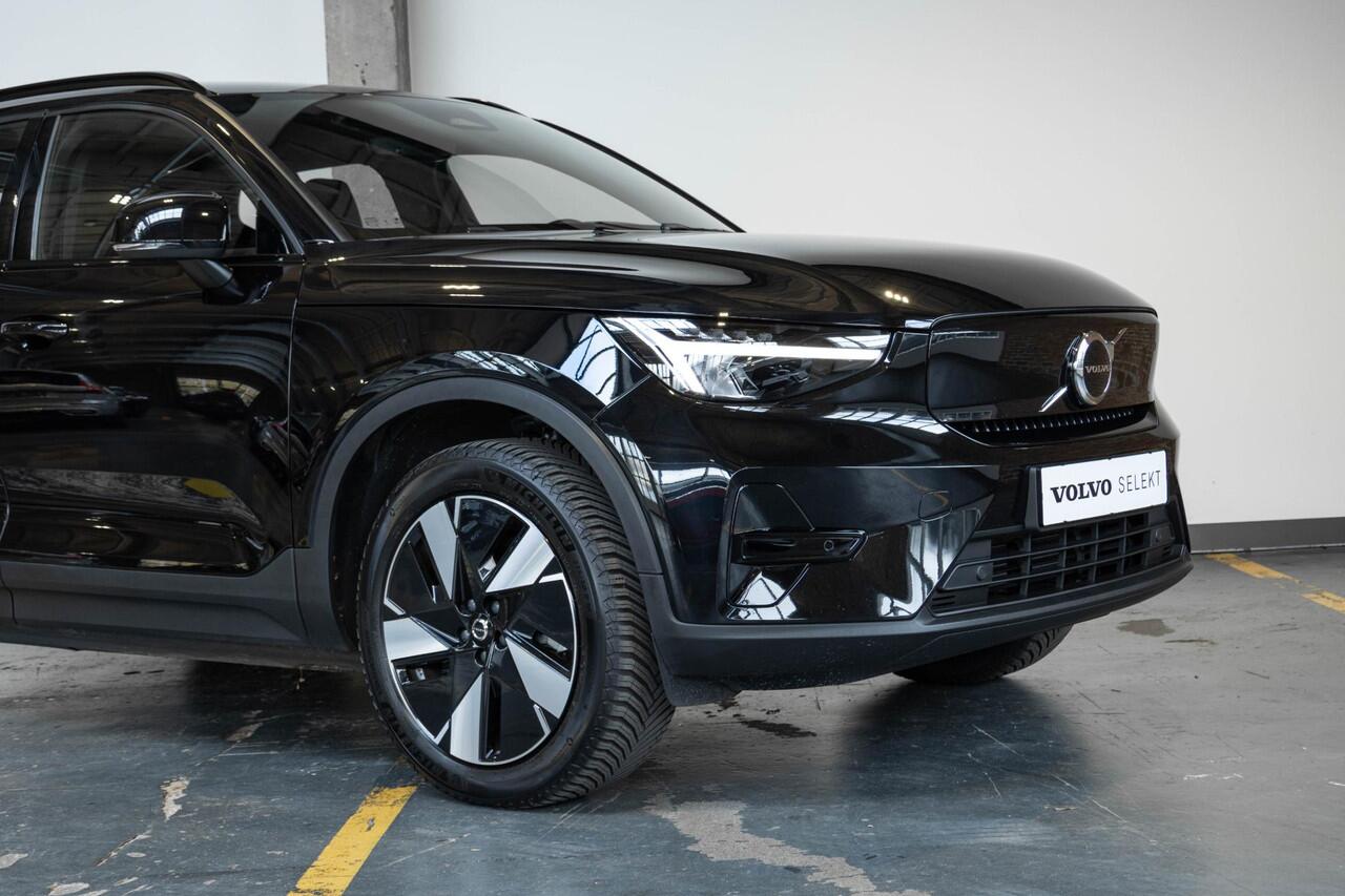 Volvo XC40 Single Motor Extended Range Plus 82 kWh | Wegklapbare trekhaak | Verwarmbare voorstoelen en stuurwiel | Achteruitrijcamera | Adaptieve Cruise Control | Keyless Entry | Google Infotainment |