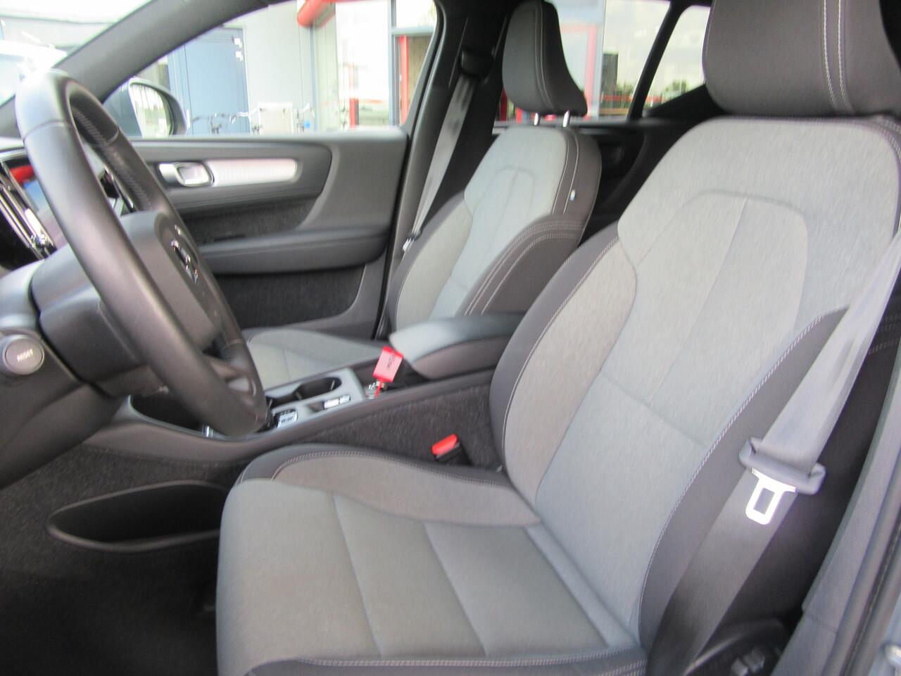 Volvo XC40 1.5 T4 Recharge Inscription Expression | Navi | Camera | 19 LM velgen | Elektr A klep | (occasion)