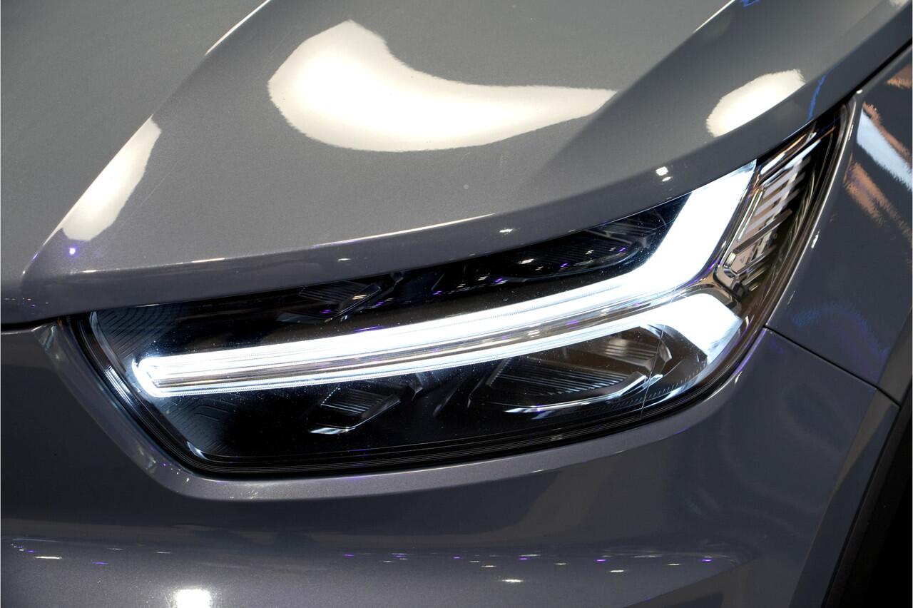 Volvo XC40 1.5 T5 193kW/262pk DCT7 Recharge R-Design HARMAN/KARDON + EL.TREKHAAK + LEER/ALCANTARA + EL.STOEL MET MEMORY + CRUISE + LANE ASSIST + NAVI SENSUS + KEYLESS ENTRY&GO + CAMERA + PARKSENSOREN V&A + 19" LM-VELGEN!!