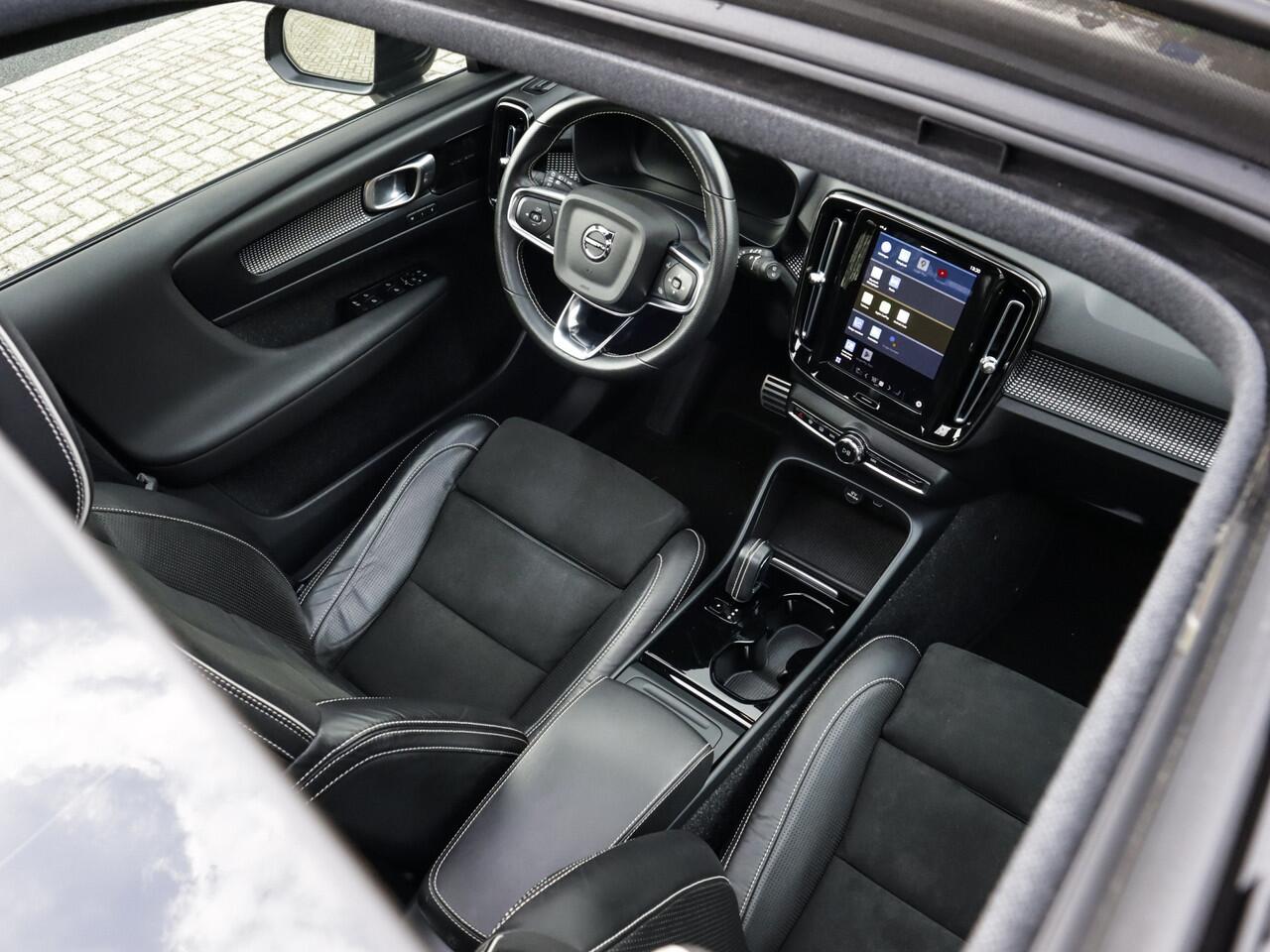 Volvo XC40 Recharge P8 AWD R-Design 3-Fase 1e-Eig. & Dealer-Onderh. BOVAG-Garantie. NL-Auto.