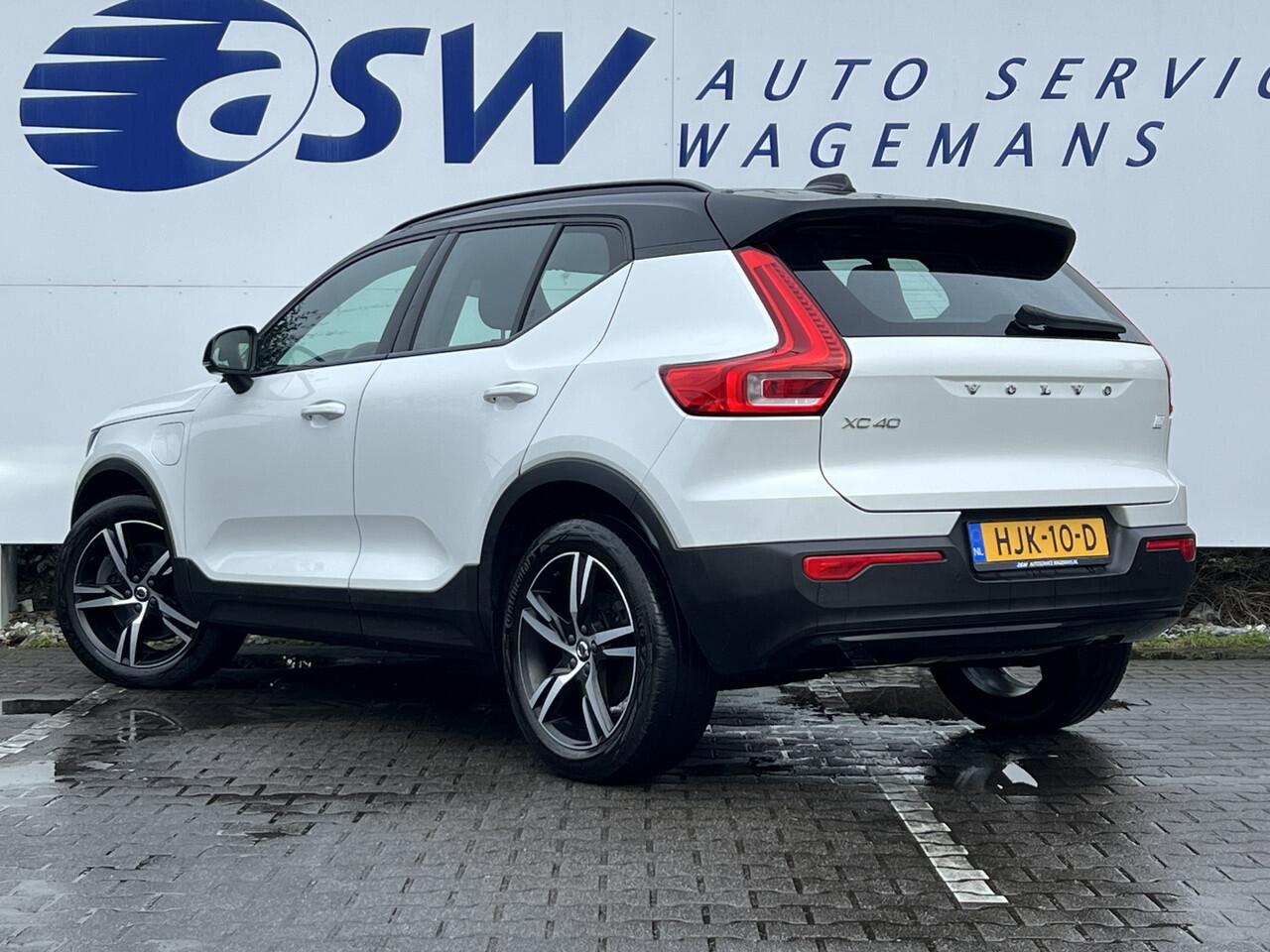 Volvo XC40 1.5 T4 Recharge R-Design | Navi | Trekhaak | CarPlay | Camera | LED | DAB | 19 inch