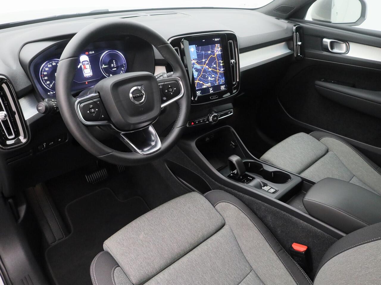 Volvo XC40 1.5 T4 Plug-in hybrid Core Bright | CAMERA | KEYLESS