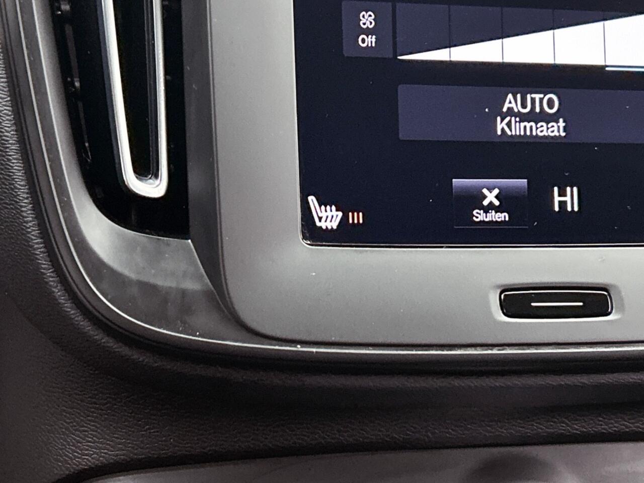 Volvo XC40 1.5 T2 Momentum Core | Rijklaar | Stoelverwarming | Navigatie |