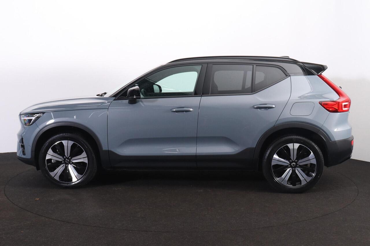 Volvo XC40 Recharge Twin Ultimate 78 kWh - Panorama/schuifdak - IntelliSafe Assist & Surround - 360º Camera - Harman/Kardon audio - Verwarmde voorstoelen & stuur - Parkeersensoren voor & achter - Elektr. bedienb. voorstoelen met geheugen links - Draadloze tel. lader