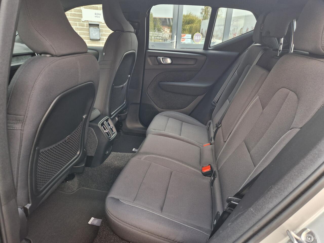 Volvo XC40 Recharge Plus 70 kWh 26.471 km NL auto!