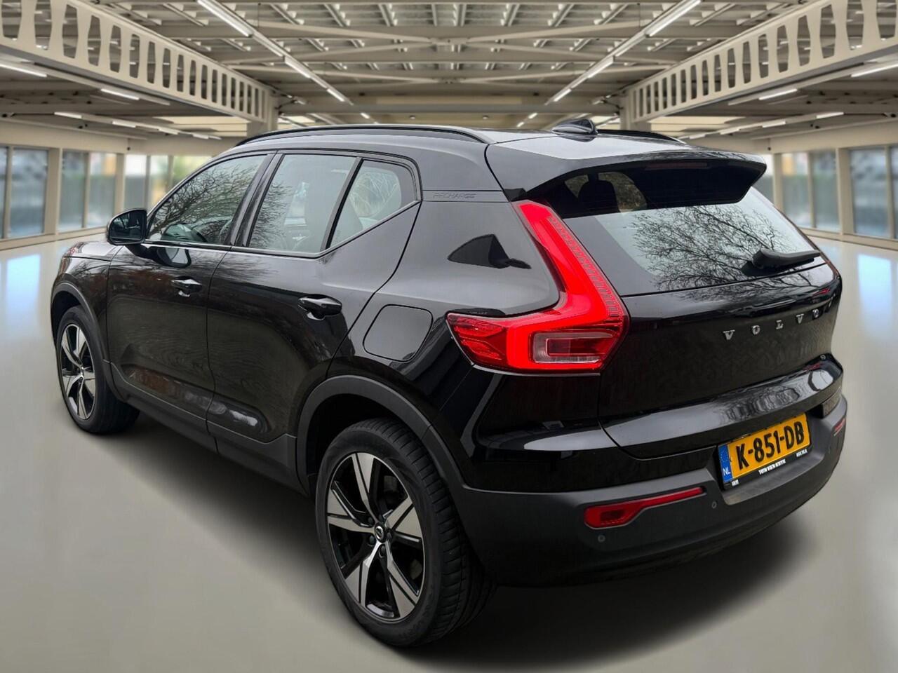 Volvo XC40 Recharge P8 AWD R-Design Panoramadak/rijklaar met garantie Soh 91 %