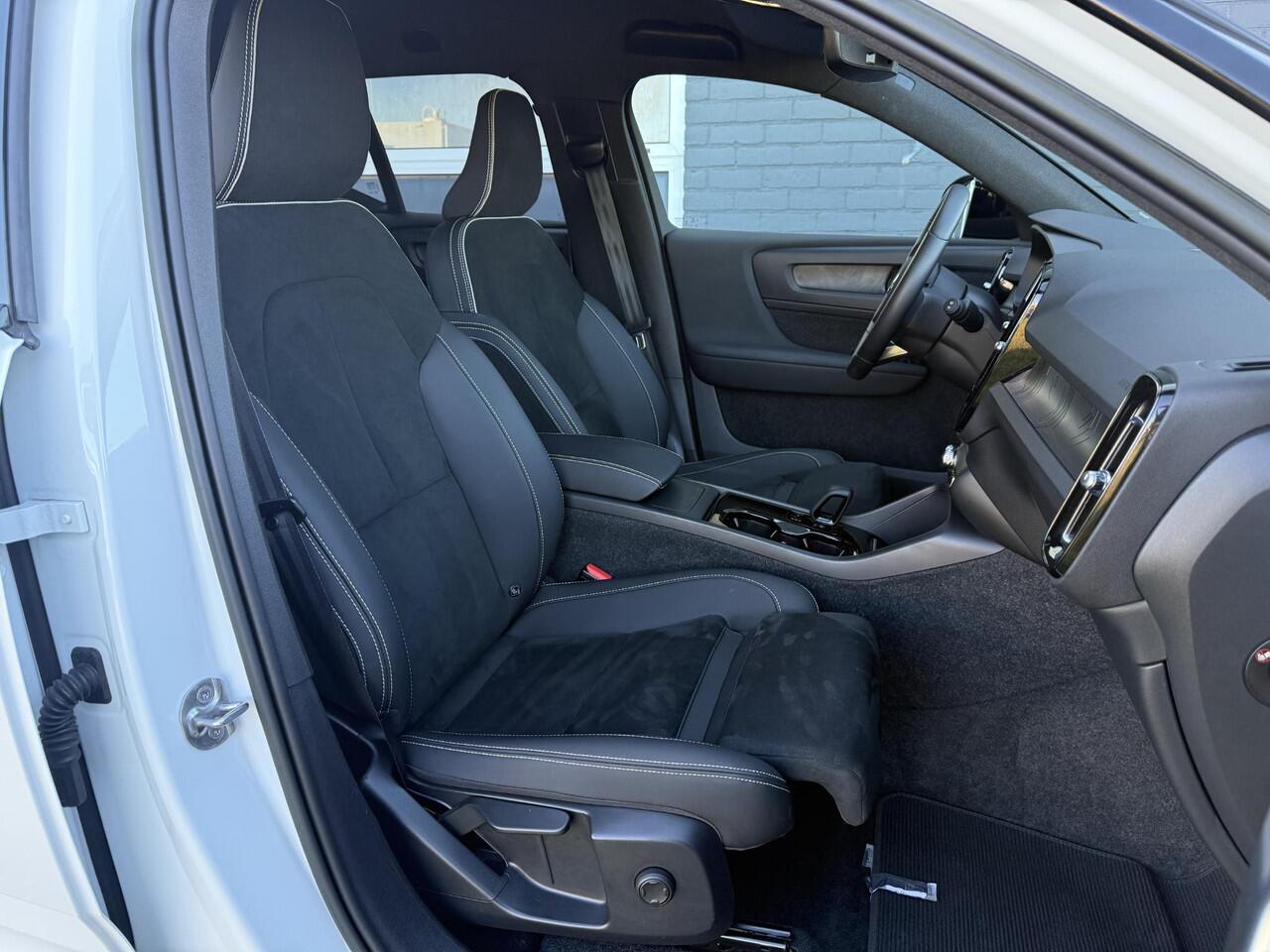 Volvo XC40 Recharge Plus 70 kWh | Adaptieve cruise controle | Blis | Microtech | Keyless Entry | Google auto |