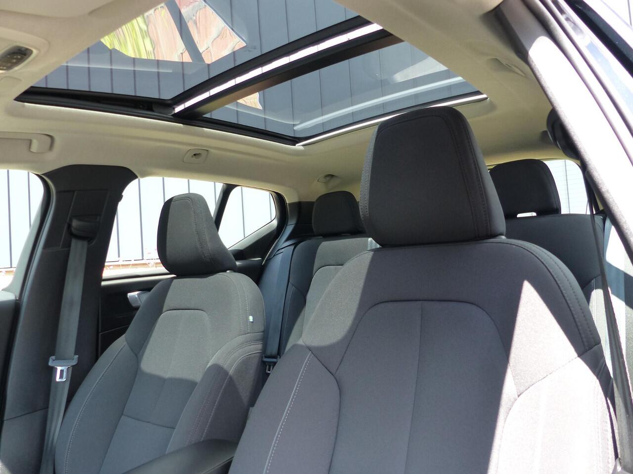 Volvo XC40 T4 Recharge Inscription Expression | Dealer onderhouden| Schuifdak|