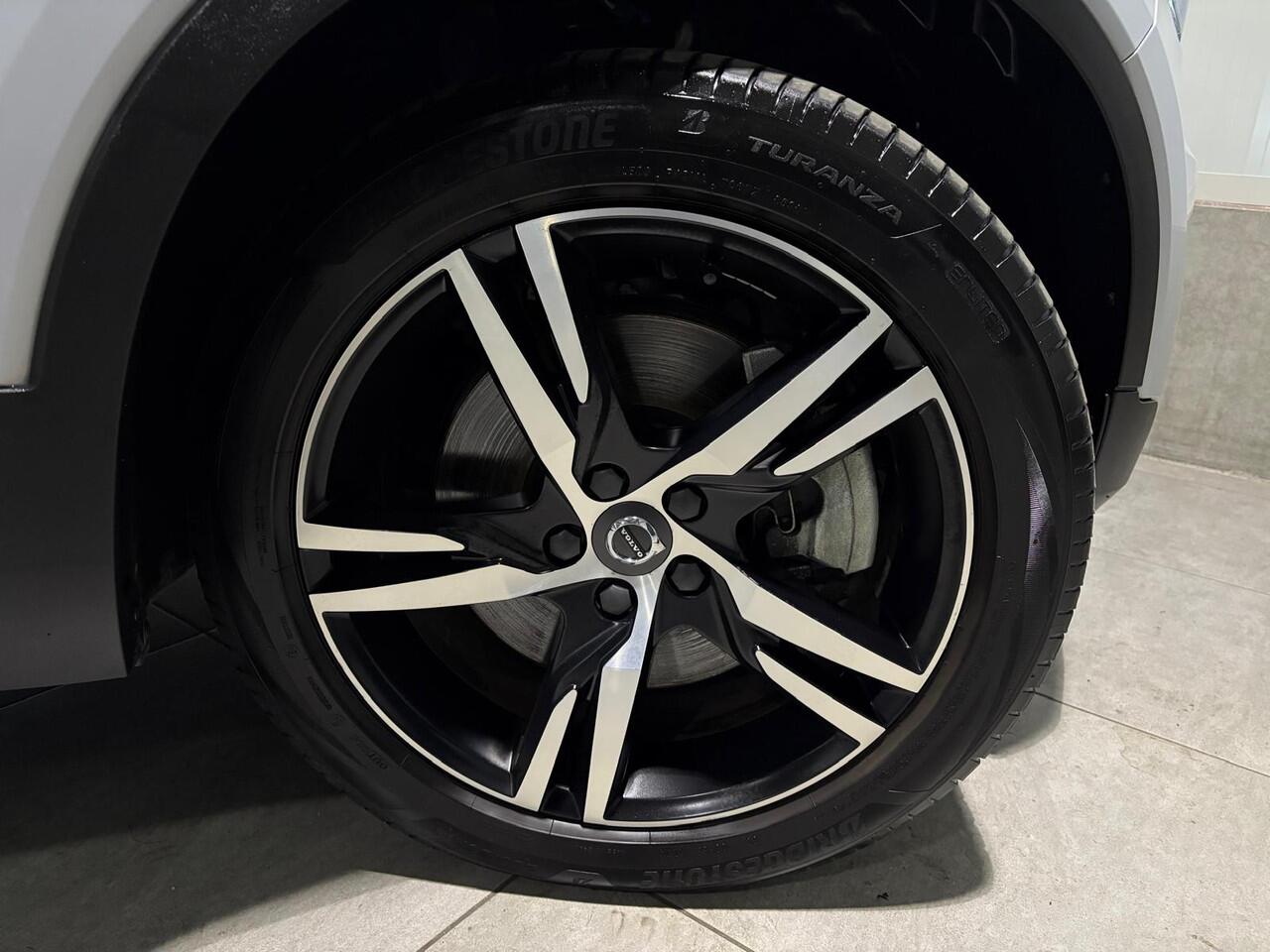 Volvo XC40 T5 Aut. Plug-in Hybrid R-Design ACC Trekhaak Parkeercamera 262pk