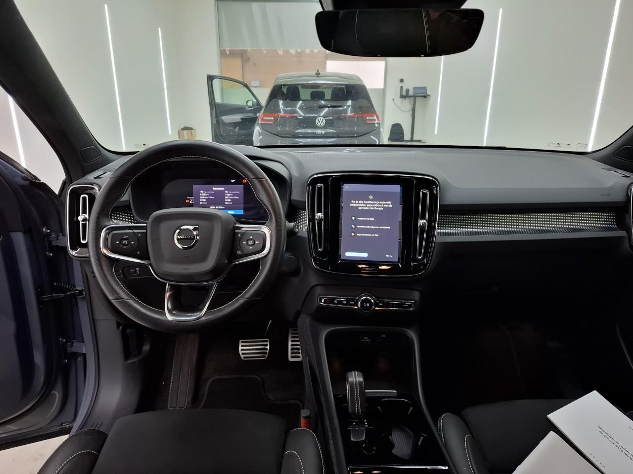Volvo XC40 Recharge P8 AWD R-Design