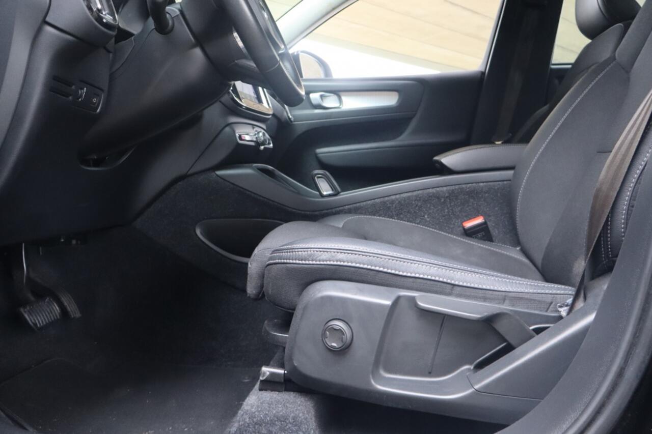 Volvo XC40 1.5 T3 R-Design | Stoelverwarming | Camera | Clima